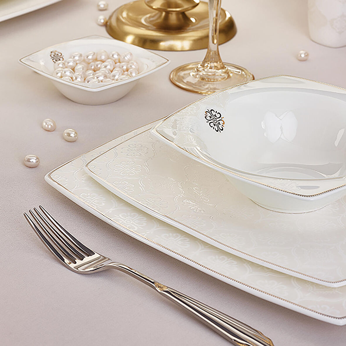 Karaca Fine Pearl Hailey 62 Parça 12 Kişilik Yemek Takımı Gold