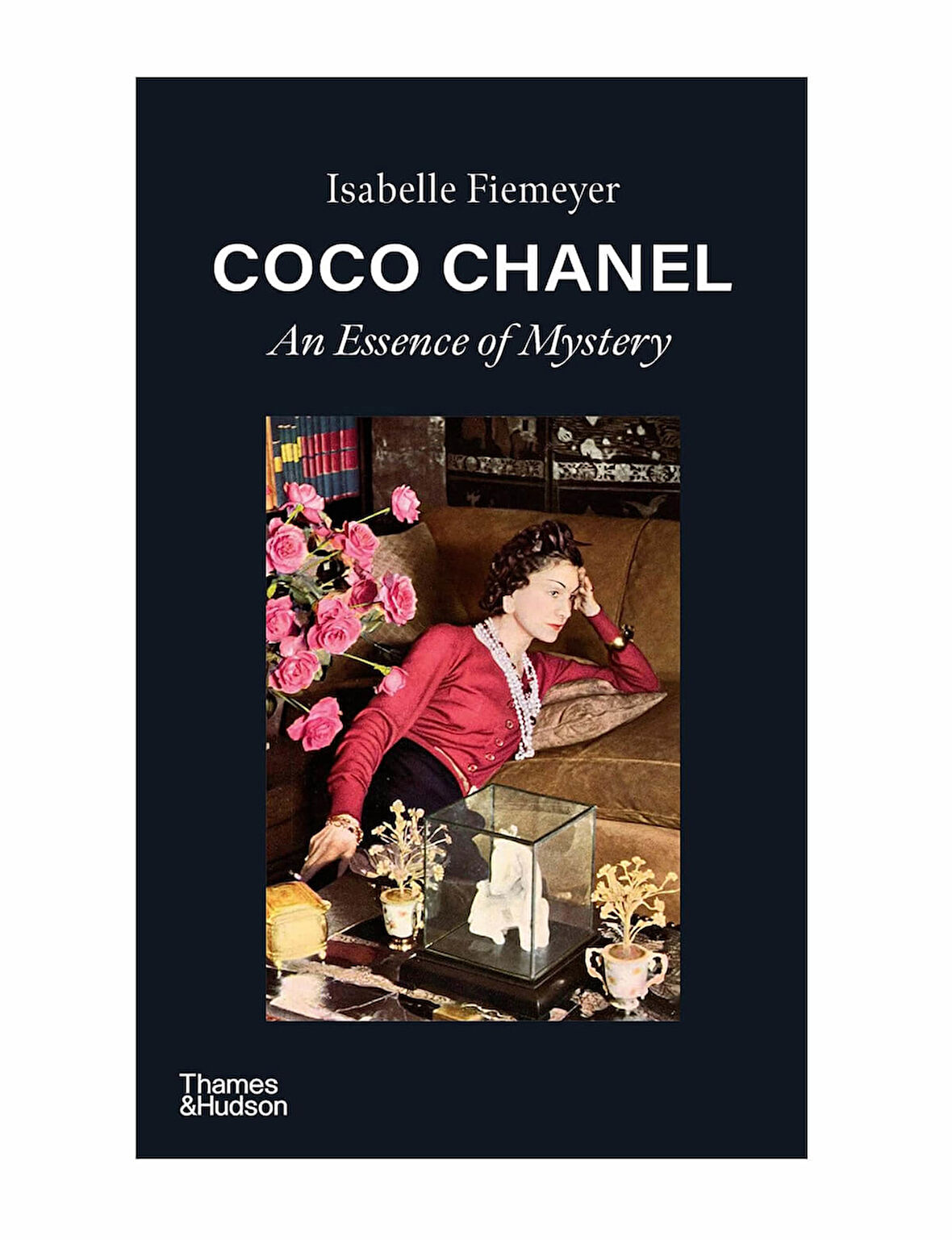 Thames & Hudson Coco Chanel An Essence of Mystery 9780500027318