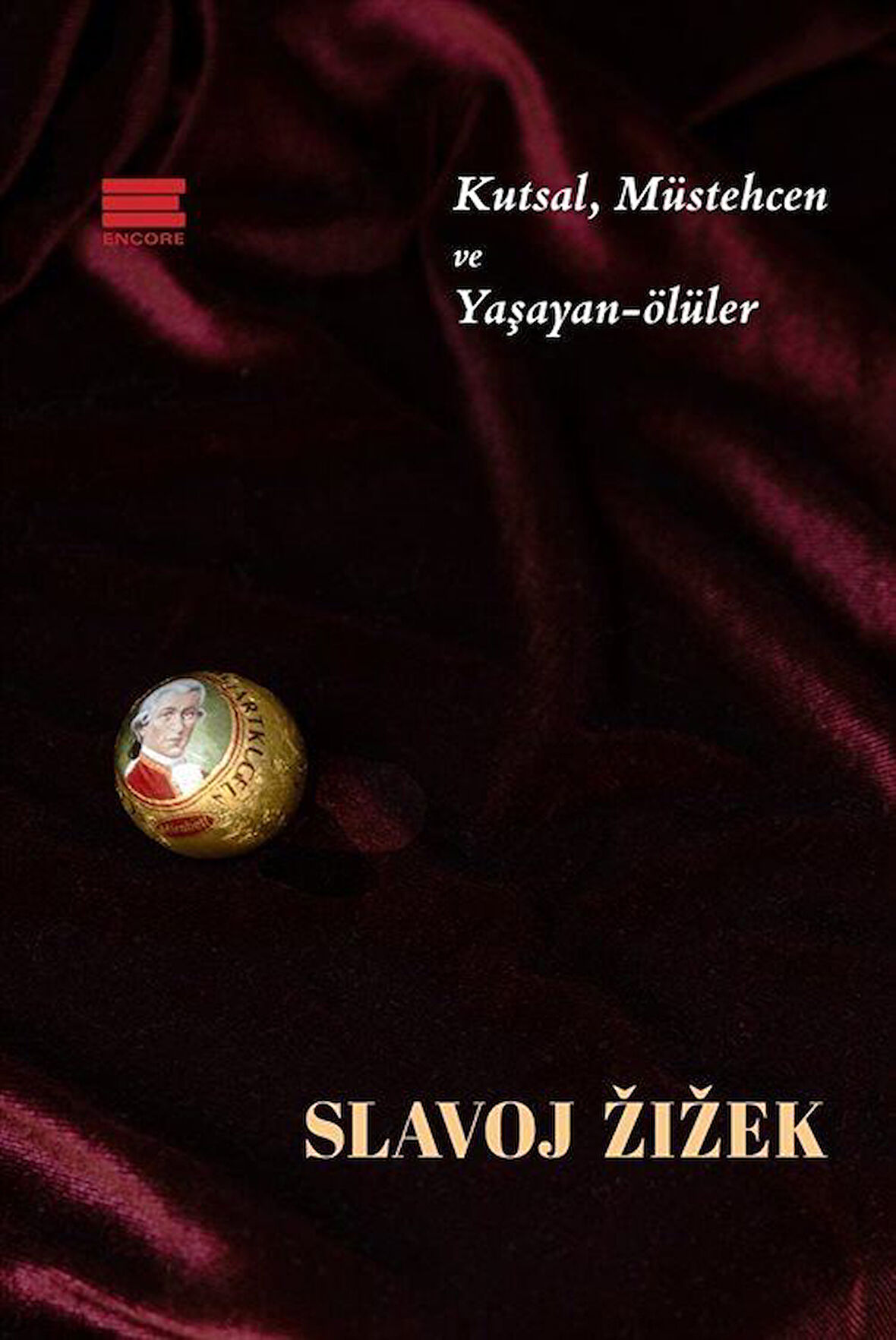 Kutsal, Müstehcen ve Yaşayan-Ölüler / Slavoj Zizek