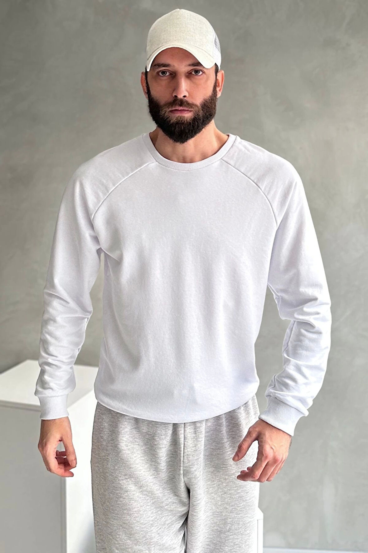 Erkek Beyaz Reglan Kol 3 Iplik Sweatshirt