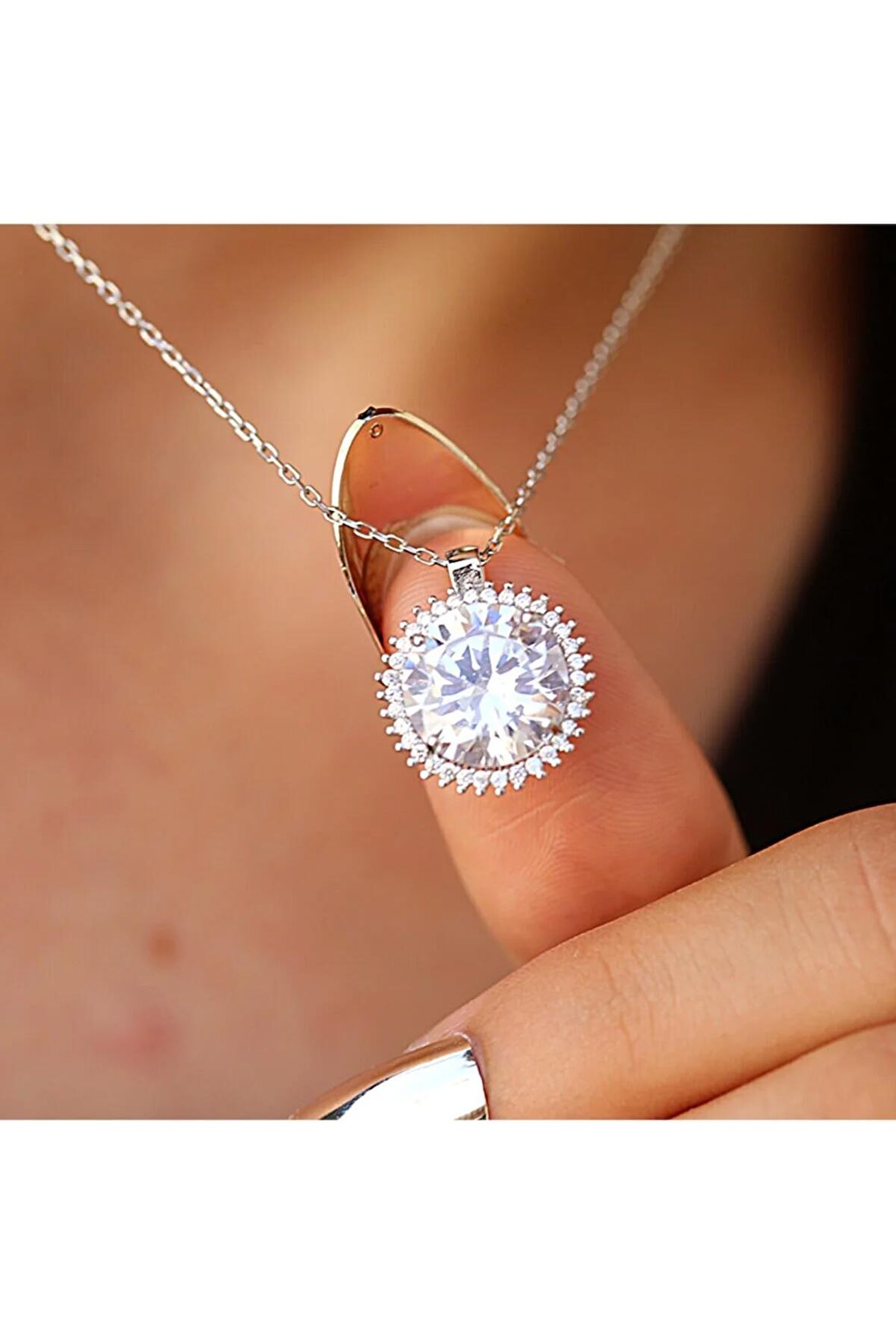 Beyaz Zirkon Taşlı Yuvarlak Gümüş Kolye