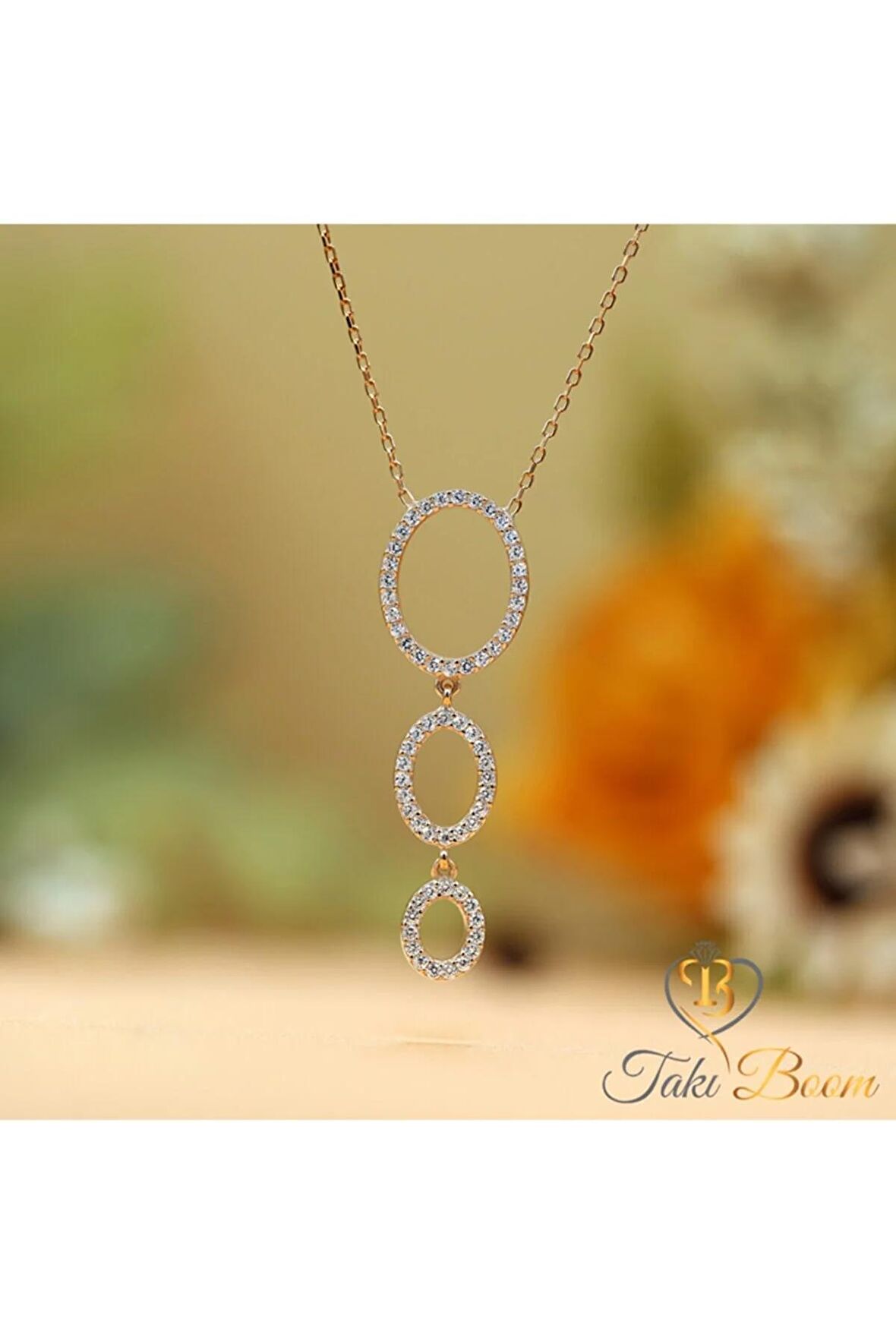 Kadın Beyaz Taşlı Sallantılı Oval 925 Ayar Gümüş Kolye