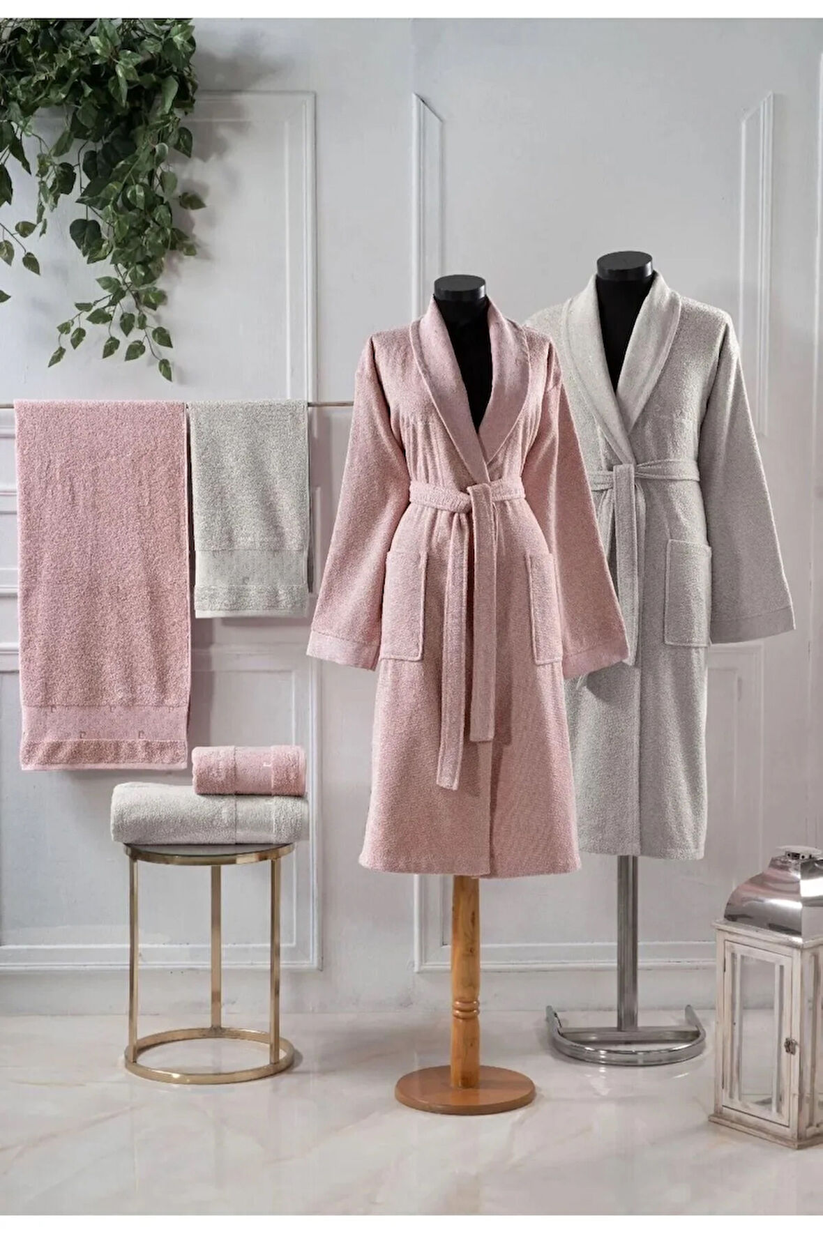 Jakarlı Pamuklu Mürdüm-Gri  Bornoz&Yüz Havlusu Aile Çeyizlik Set R.O.7.7Z.B.O.RN.Z.S.T7