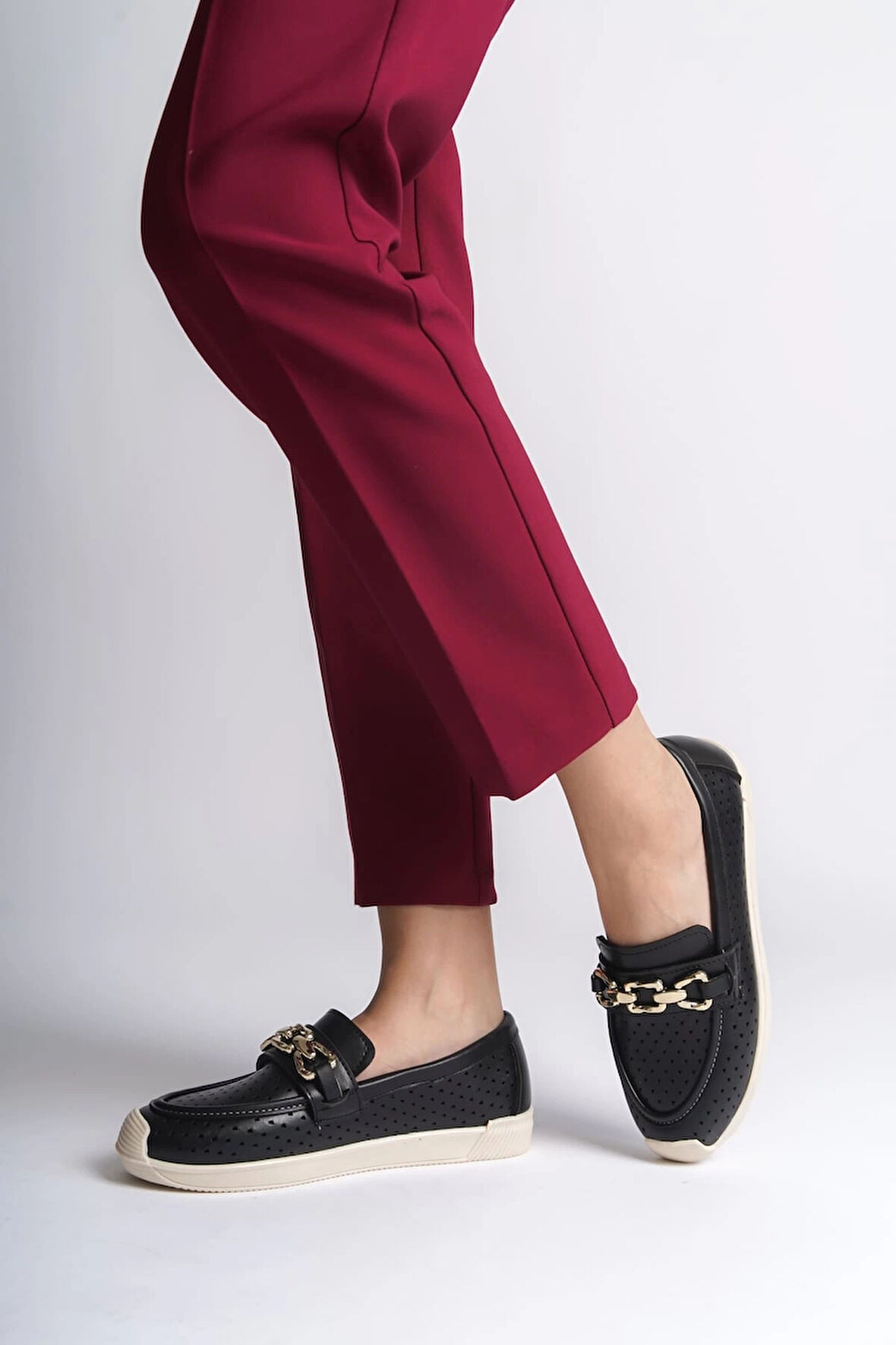 LAYLA Bağcıksız Ortopedik Rahat Taban Kalp Desenli Kadın Babet Ayakkabı CKT - Siyah