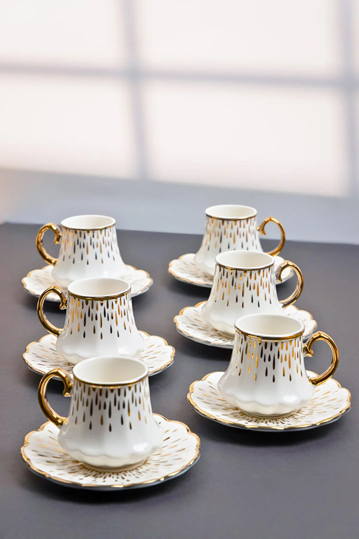Lüks Porselen Türk Kahve Fincan Takımı – 6 Kişilik, 90 ml, Altın Detaylı, 12 Parça