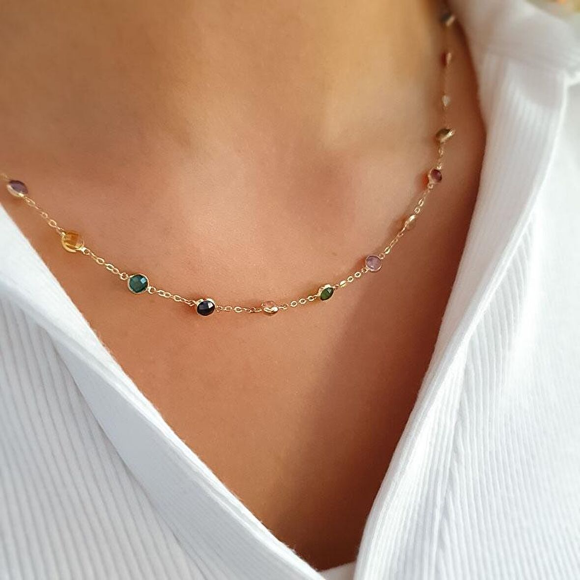 14 Ayar Altın Renkli Taşlı Kolye