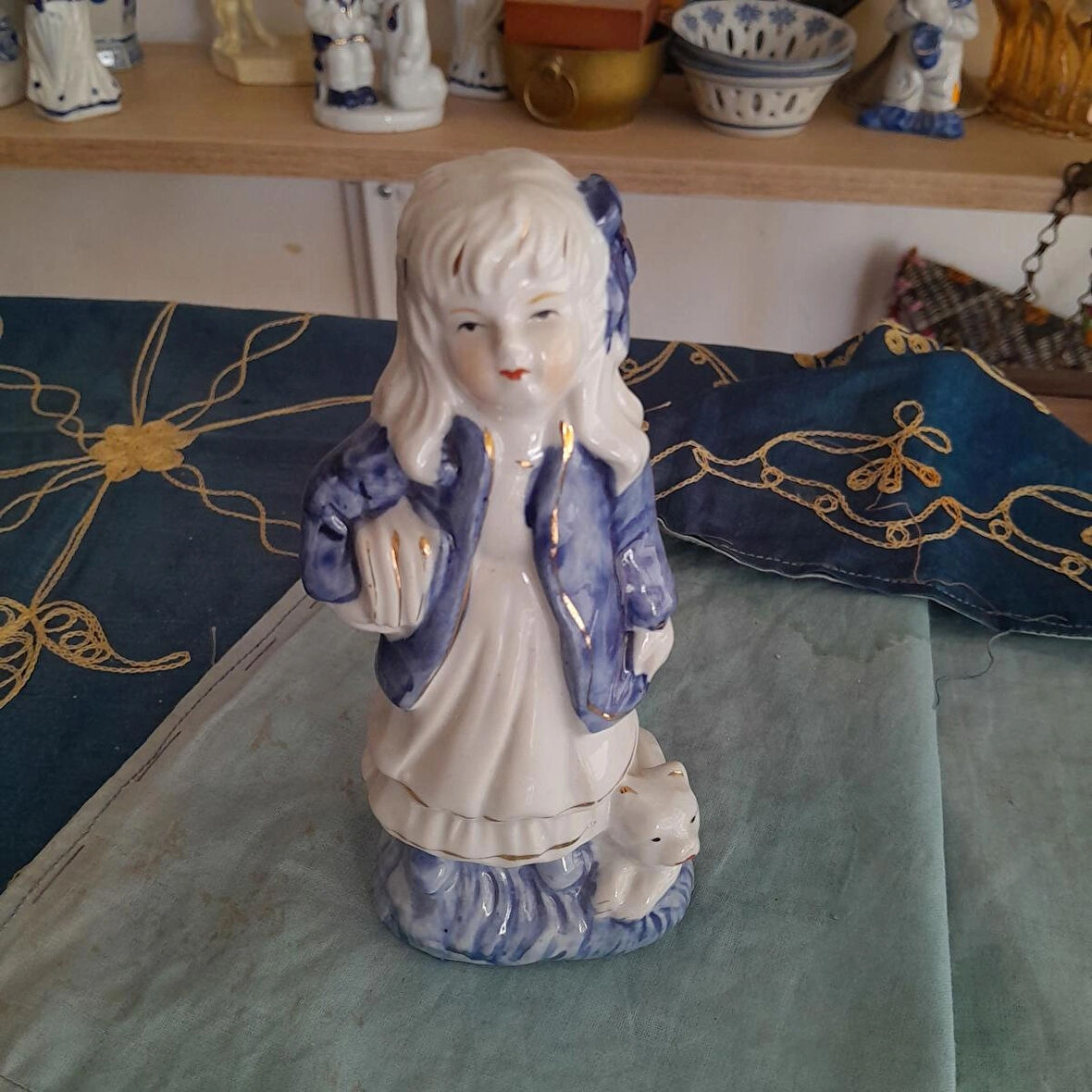 Antika Porselen Biblo