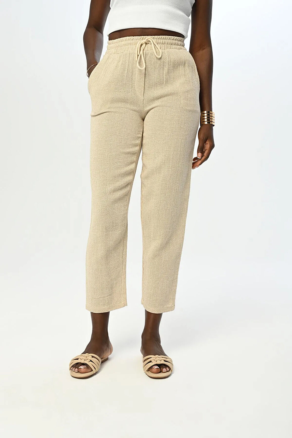 KADIN RAHAT KALIP BELİ LASTİKLİ DÜZ RENK PAMUK PANTOLON