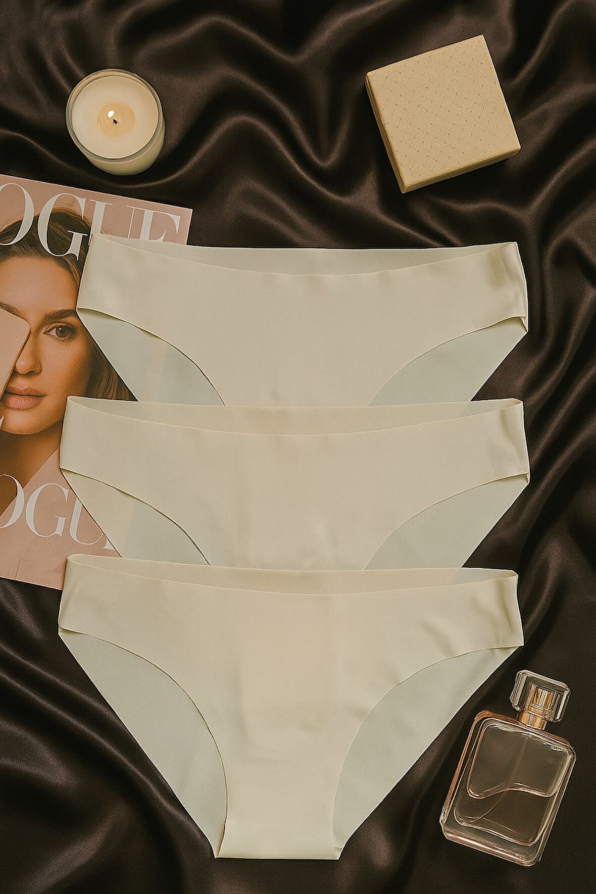 Kadın Beyaz Dikişsiz Slip Külot 3’lü Set – İz Yapmayan Microfiber İç Giyim