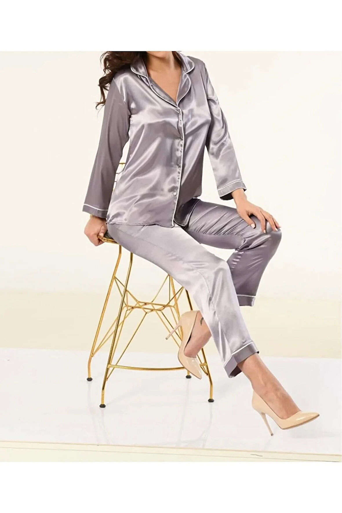 Kadın Şampanya Önden Düğmeli Saten Pijama Takımı N.İ.L.R.O.Z2.E.0.L.4.T.5.T.T