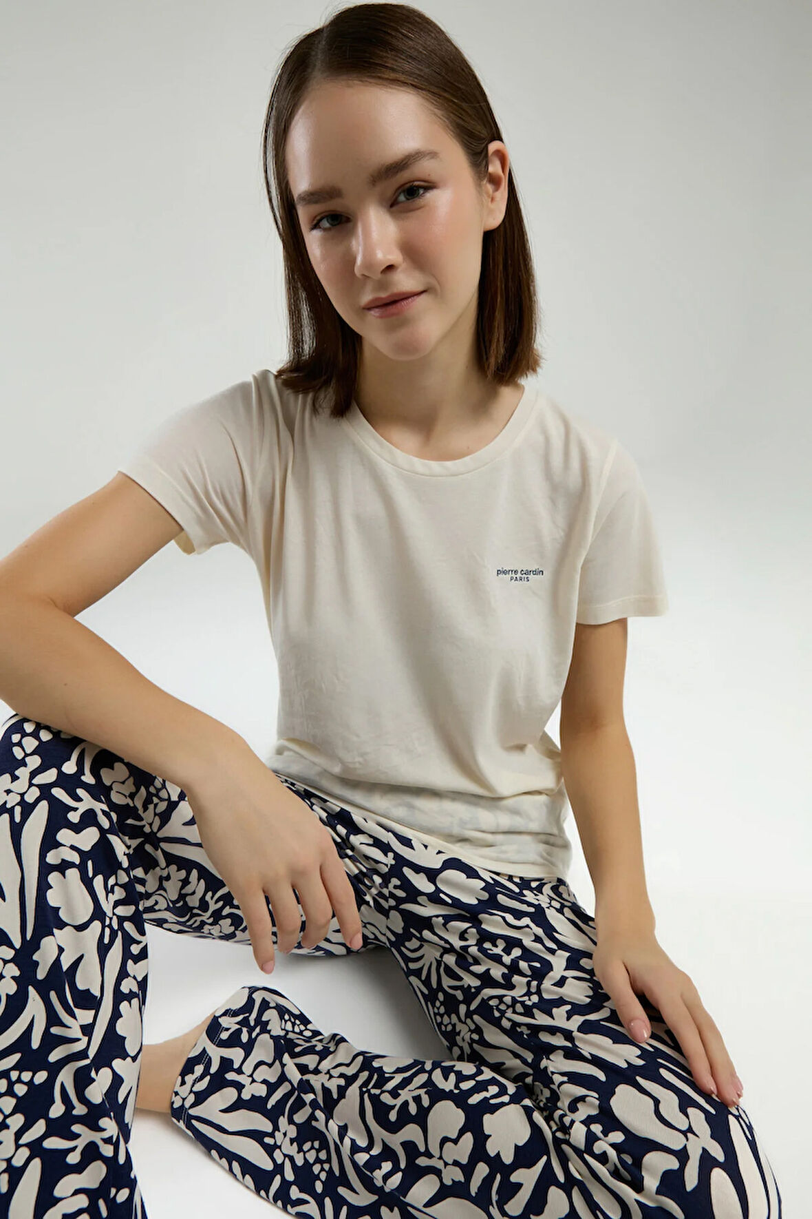 Kadın Bej Desenli Cepli Kısa Kollu Pijama Takımı R.O.8.9.Z.E.7.3..L.T.