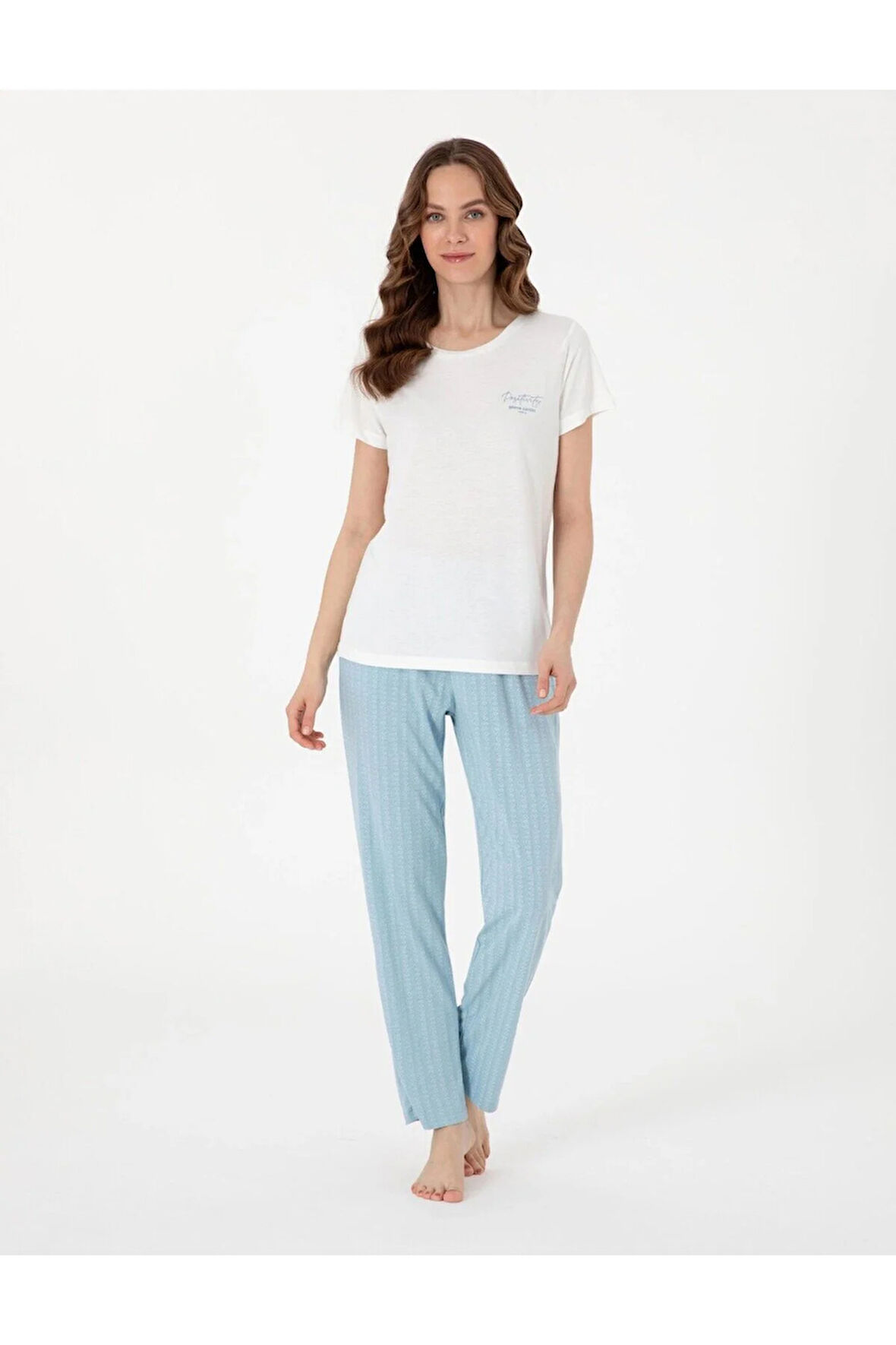 Kadın Beyaz Geniş Yaka Viskon Cep Detaylı Pijama Takımı