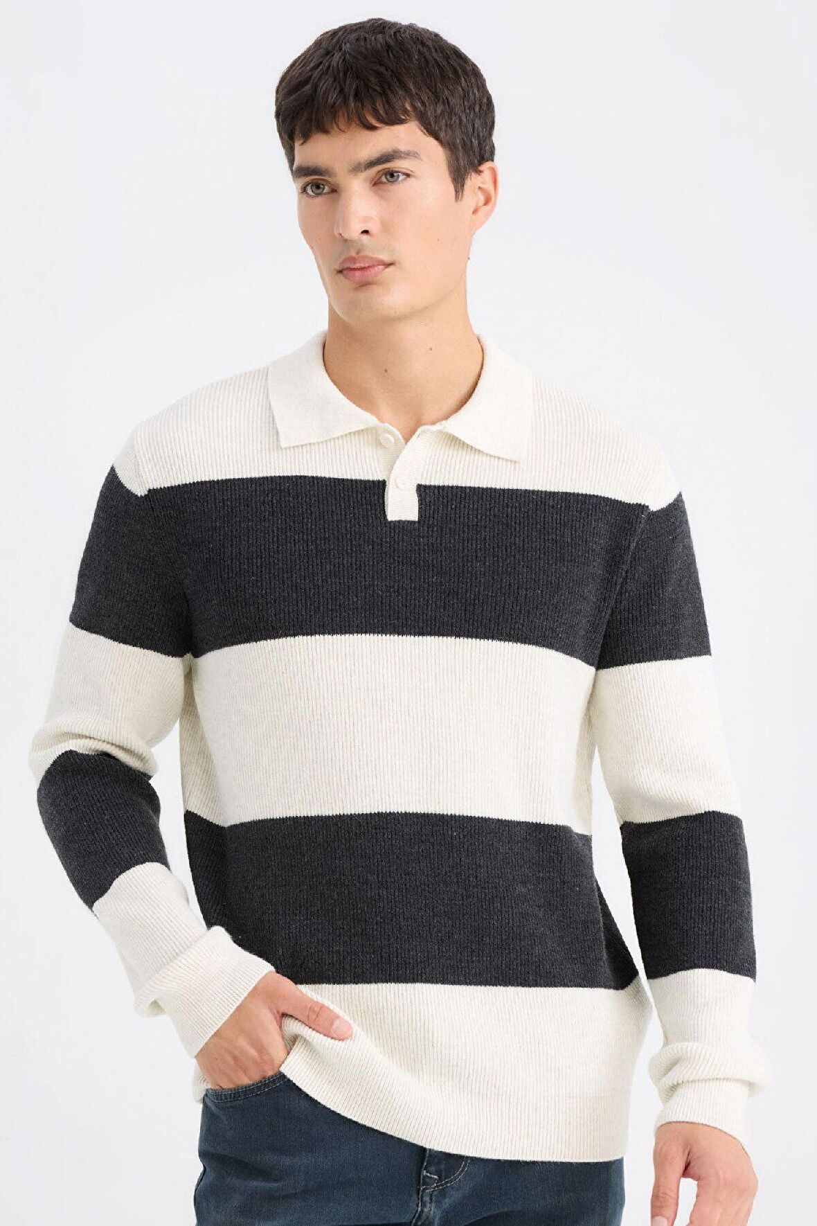 DeFacto Standart Fit Polo Yaka Çizgili Triko Kazak D3590AX24WNER139