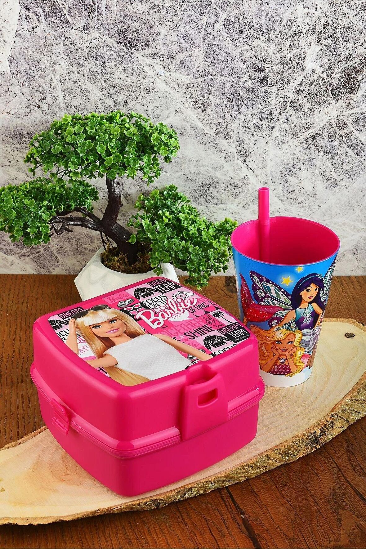 Barbie İki Katlı Beslenme Kutusu+Pipetli Bardak 400 ml.