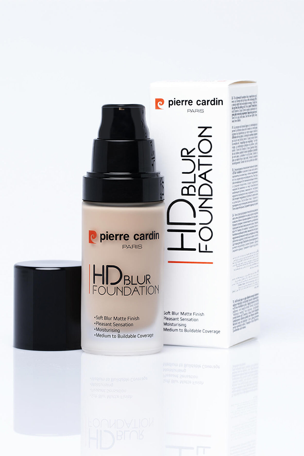 Pierre Cardin Hd Blur Pürüzsüz Görünüm Veren Mat Fondöten Light - 30ML