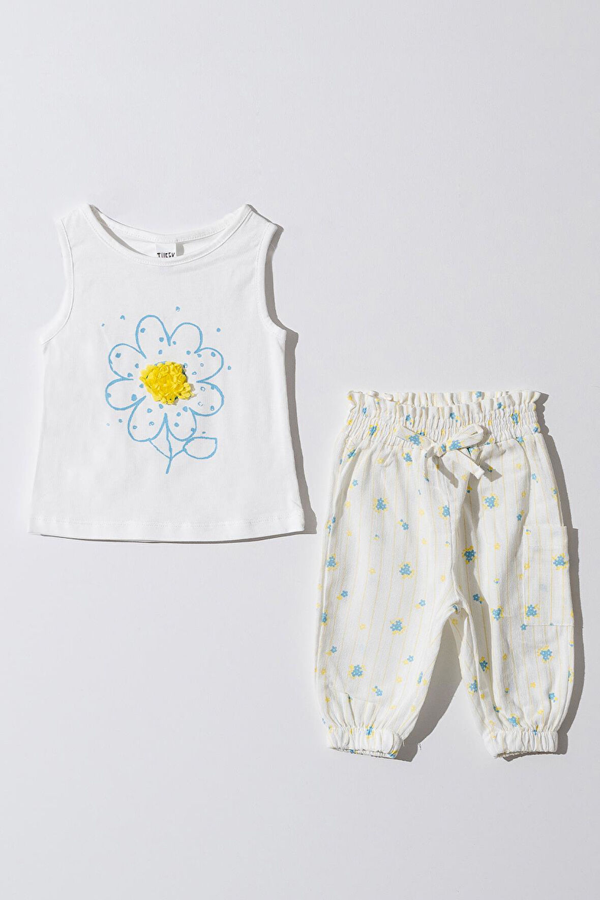 Kız Bebek Çocuk Beyaz Papatya Desenli Pantalonlu Takım