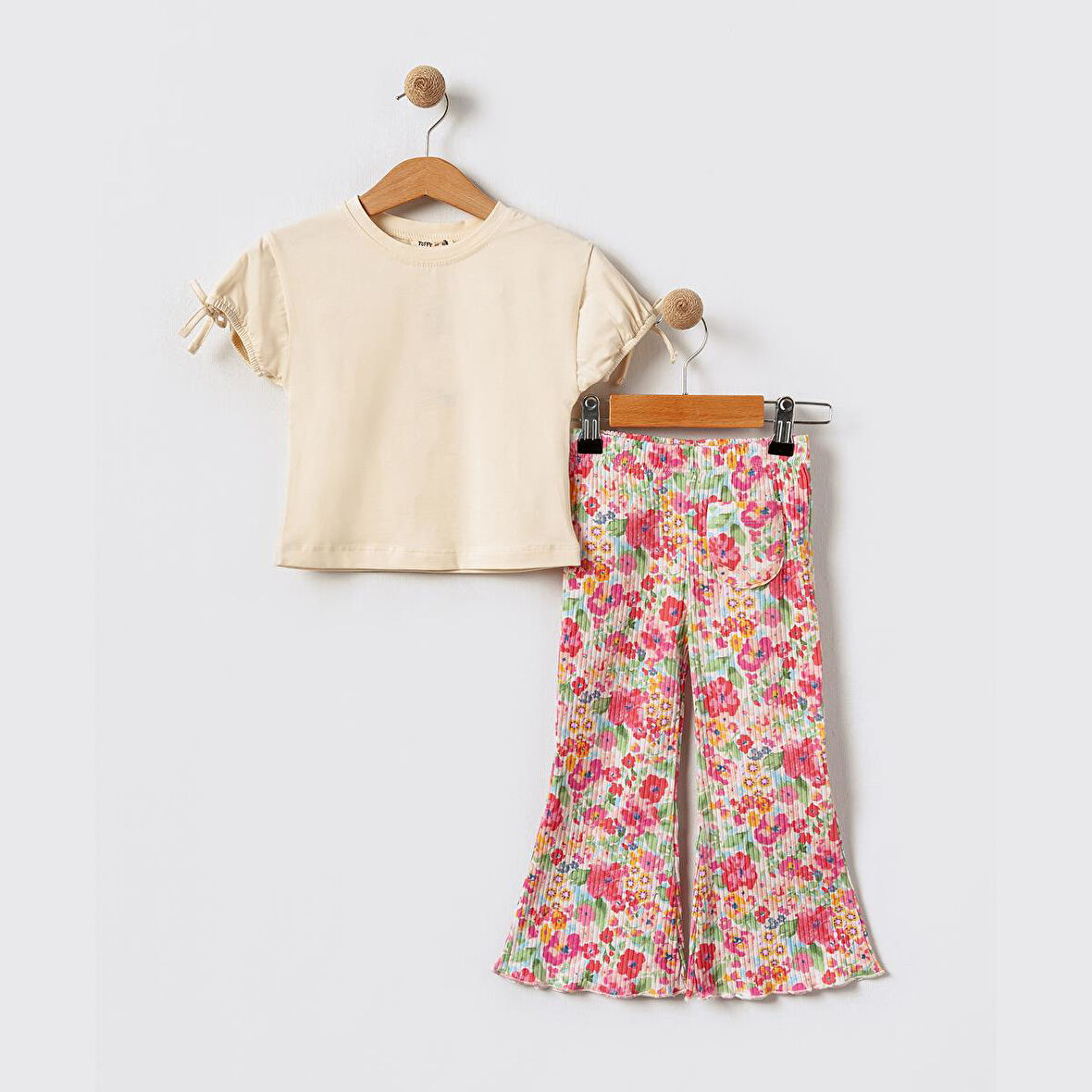 Kız Çocuk Ekru Çiçekli İspanyolpaça Pantalonlu Takım