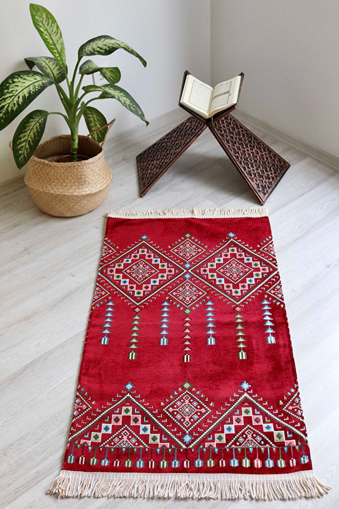 Kilim Desenli Astarlı Lüks Seccade S1020 Krımızı