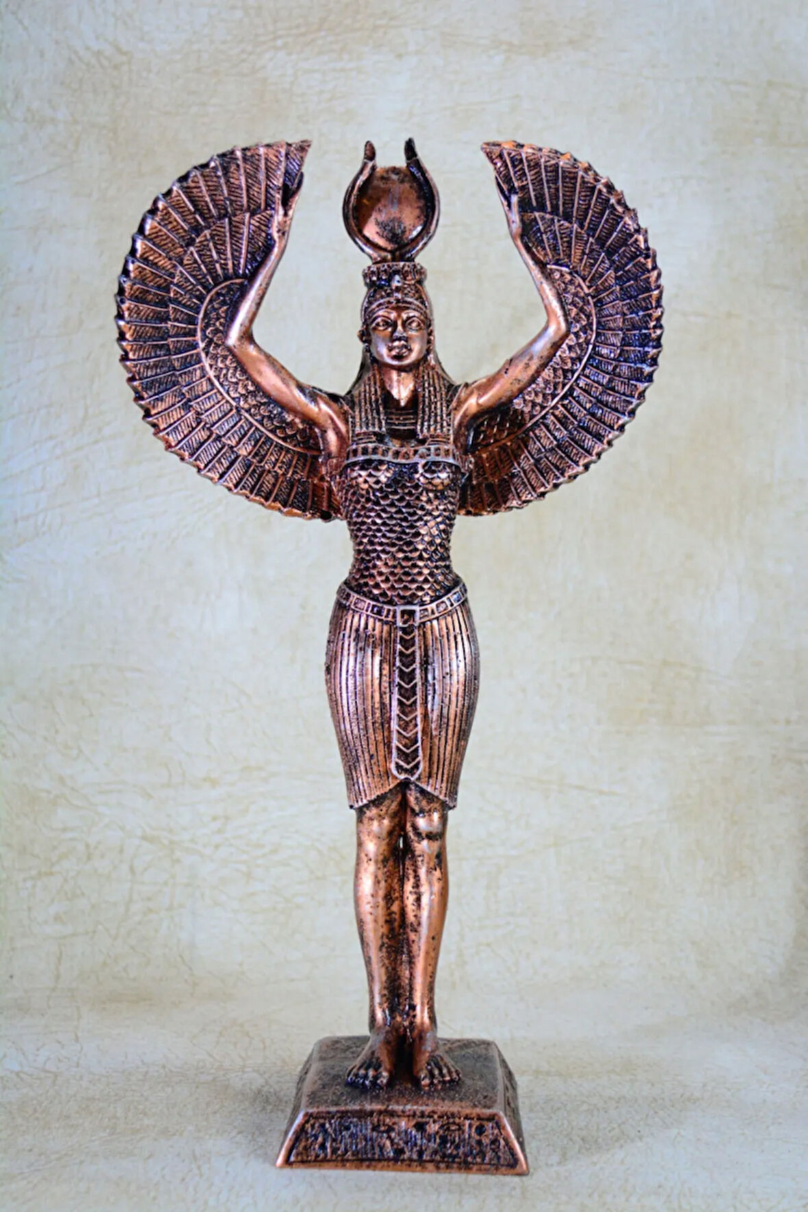 Antik Mısır Tanrıçası Isis Heykel Biblo