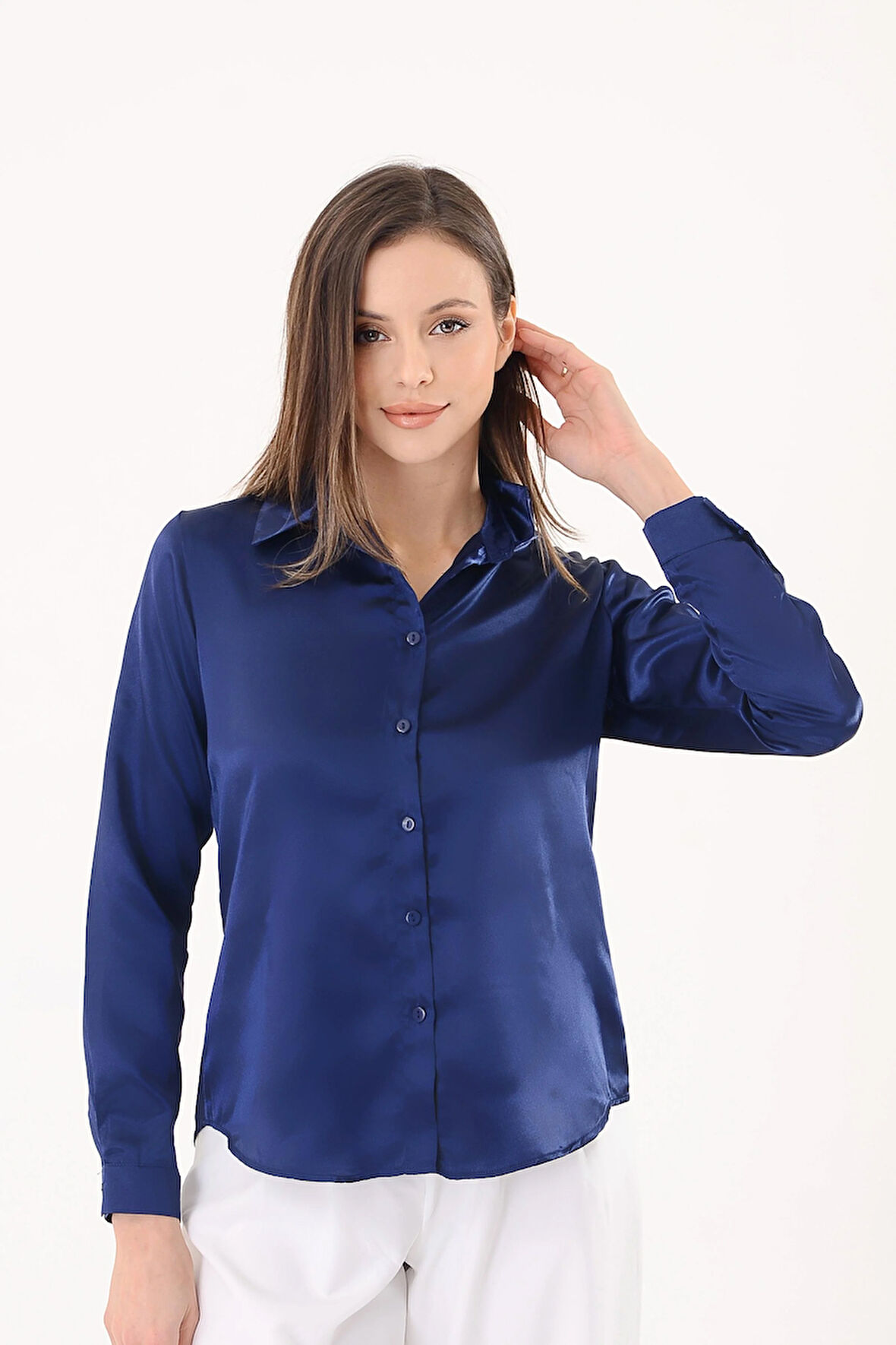 Kadın Hafif Dökümlü Lacivert Saten Gömlek