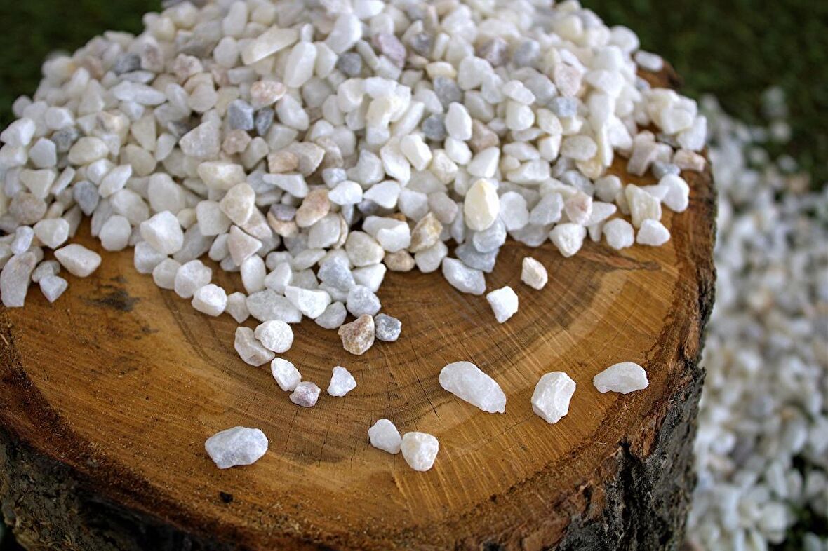 Dolomit Taş 1 kg 0,5-1 cm Dere Taşı Çakıl Taşı Bahçe