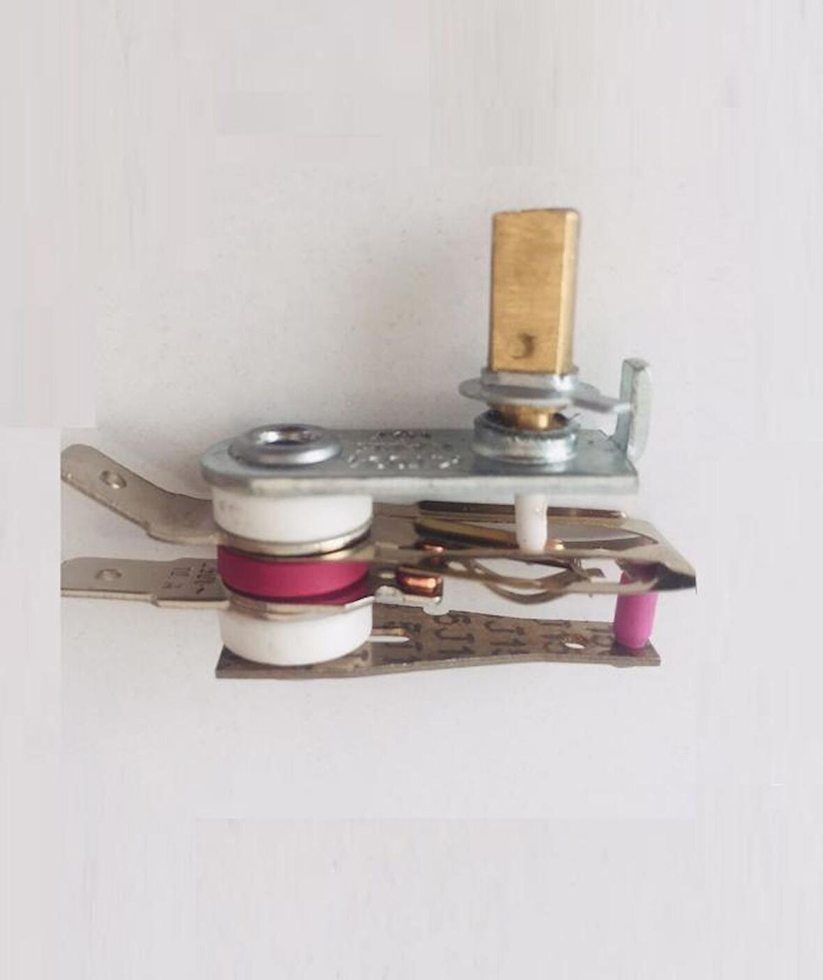 Fakir Tost Makinesi Termostat , Mil Uzunluğu 2 cm , 10 Amper