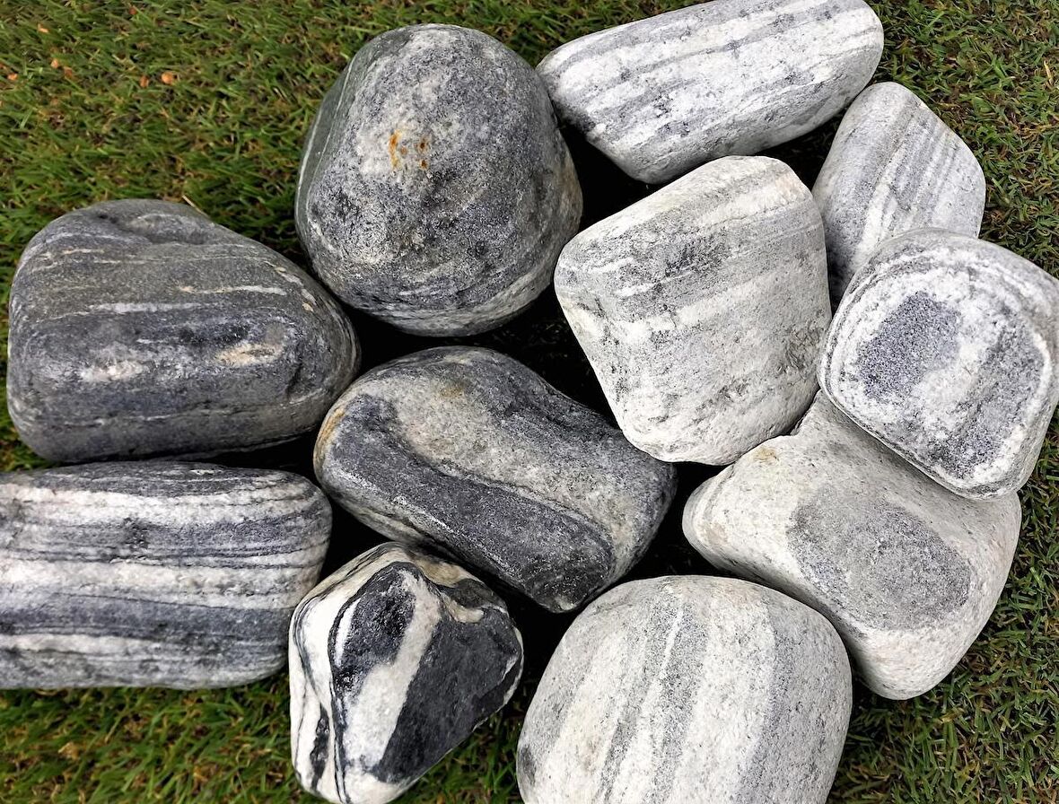 Siyah Beyaz Çizgili Dolomit Taş 50 Kg 6-10 Cm Dekoratif Renkli Taş