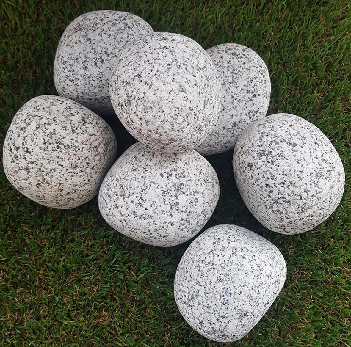Benekli Dolomit Taş 3 Kg 6-10 Cm Bahçe Dere Taşı Çakıl Taşı