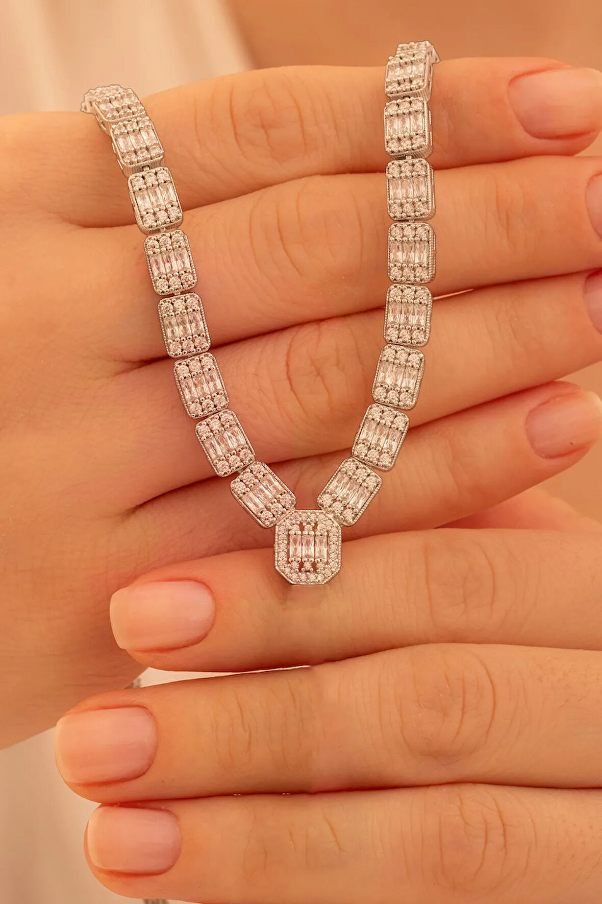 Kadın Gümüş Kolye - Berlin Baget Taşlı Model Kadın Kolye