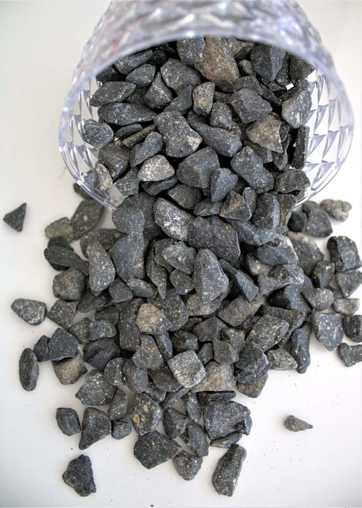 Siyah Dolomit Taşı 9 KG 1-2 CM Bahçe Taşı Siyah Bazalt Taşı