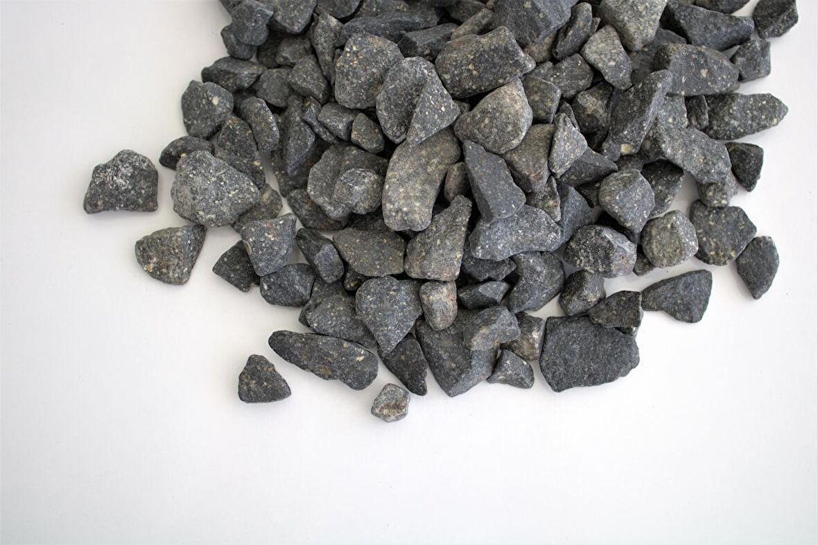 Siyah Dolomit Taşı 1 KG 1-2 CM Bahçe Taşı Siyah Bazalt Taşı