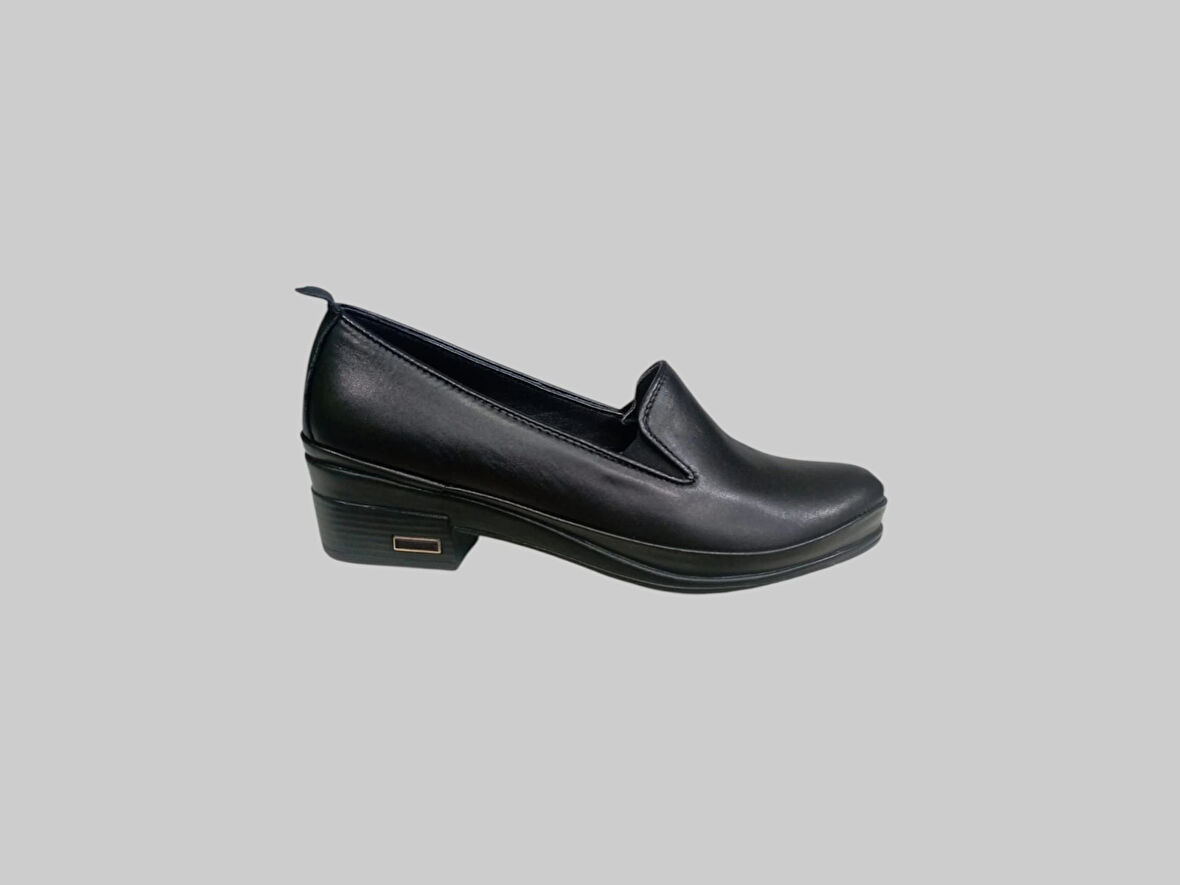 CASTLE BLACK CB-24553 KADIN DERİ HAFİF TOPUKLU COMFORT AYAKKABI SİYAH