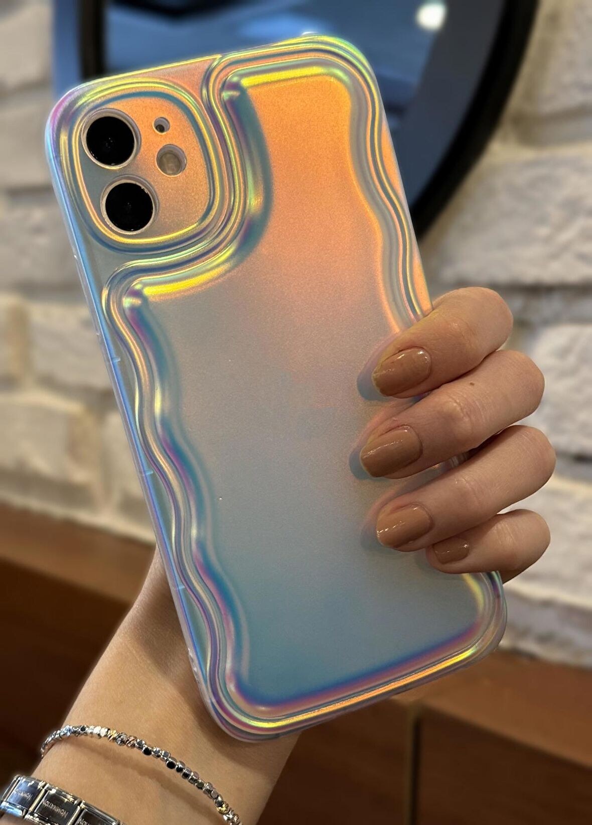 iPhone 11 Uyumlu Zigzaglı Dalgalı Hologram Puf Kılıf