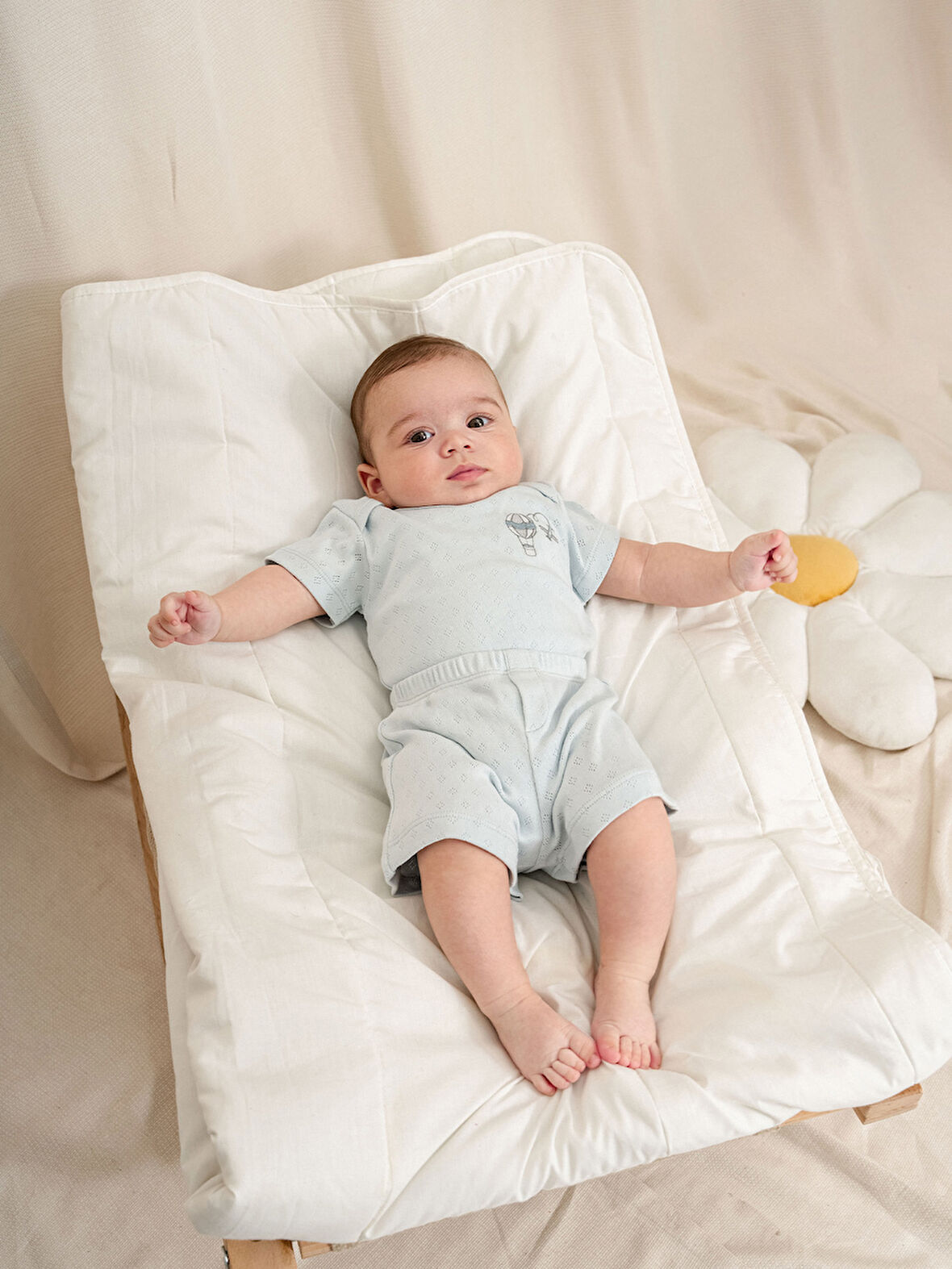 Jakarlı Nakışlı Çıtçıtlı Body Şort Takım