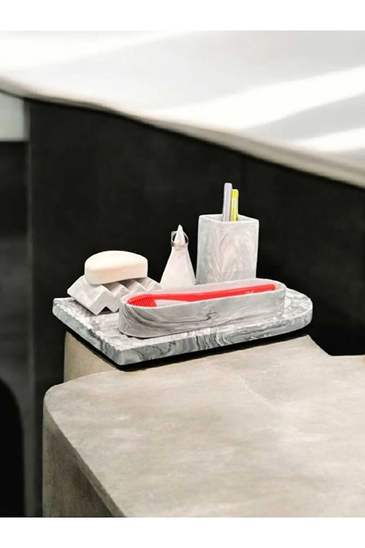 Marble Serisi Archade Kemer Tepsili Organizerli Beton Banyo Seti