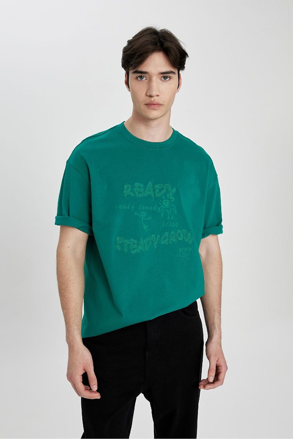 DeFacto Comfort Regular Fit Rahat Kalıp Bisiklet Yaka Baskılı Kısa Kollu Tişört B6380AX24SPGN1046