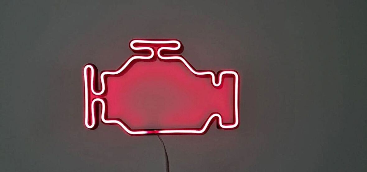 ALPAXA 3D LED Neon Motor Arıza Işığı Şeklinde Duvar Dekoru – Otomotiv Temalı Aydınlatma