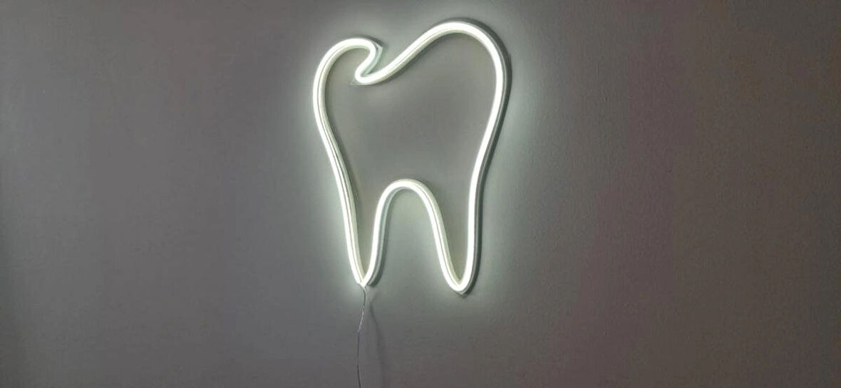 ALPAXA3D Diş Hekimlerine Özel Beyaz LED Işıklı Diş Figürü 30X26