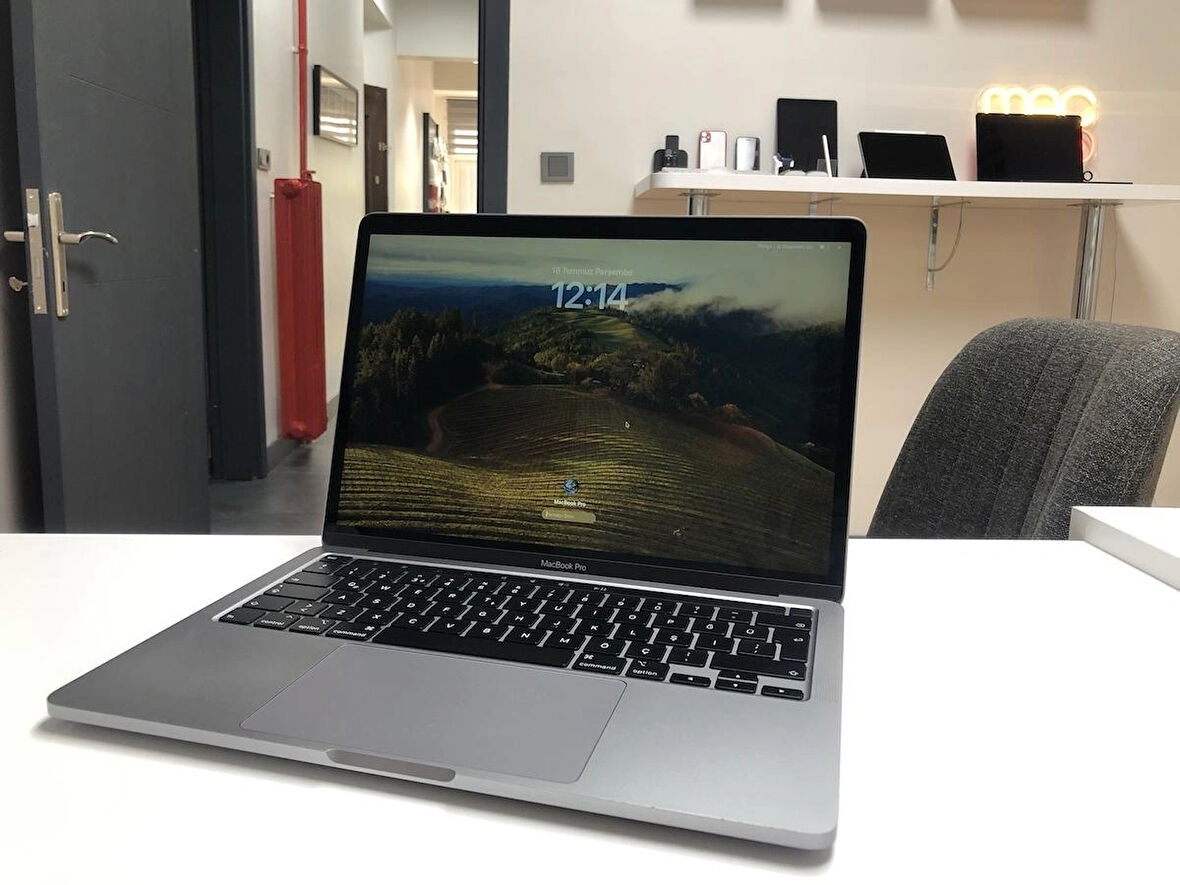 APPLE A1989 MACBOOK PRO 13 2019 İ5, 8GB RAM, 256GB SSD, TOUCHBARLI - SIFIR AYARINDA , MAĞAZA GARANTİLİ