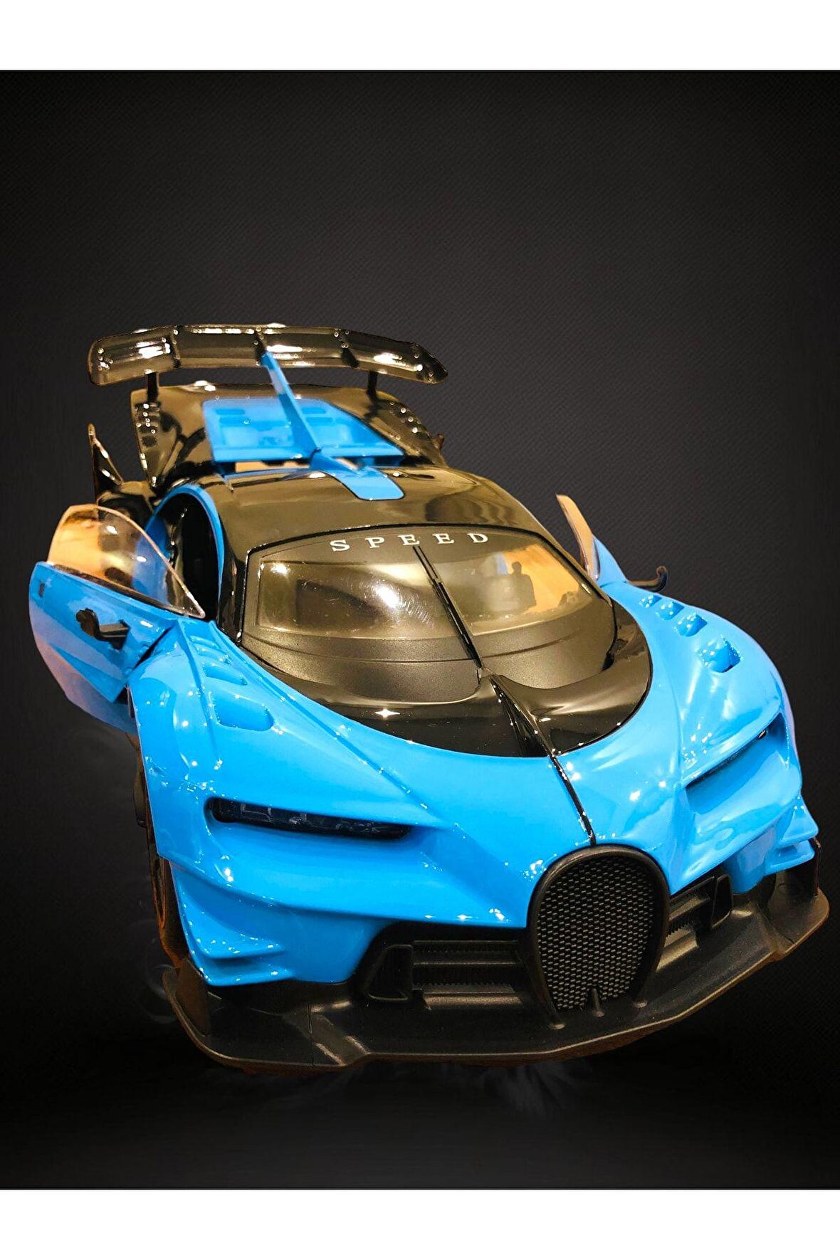 Bugatti Uzaktan Kumandalı Kapıları Ve Bagaj Kapağı Açılan Drift Şampiyonu