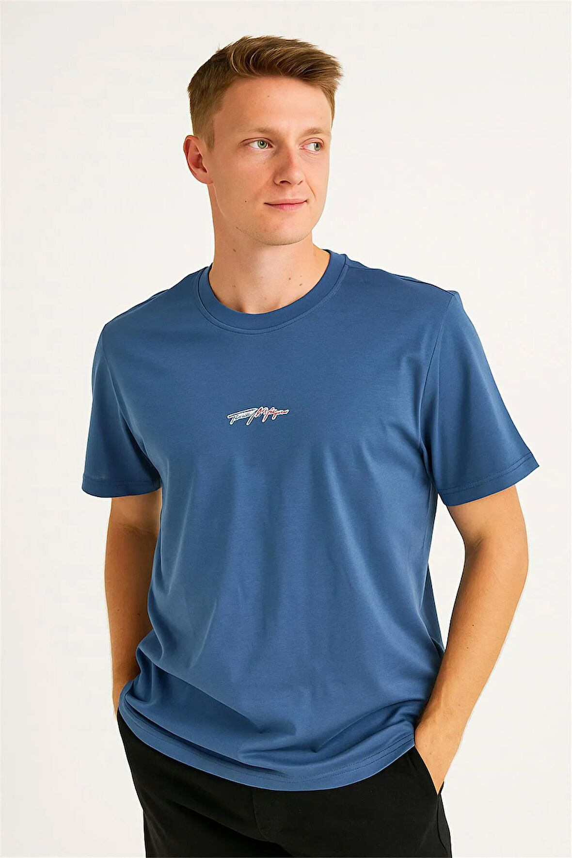 BİSİKLET YAKA BASKILI TSHİRT MAVİ TOMMY