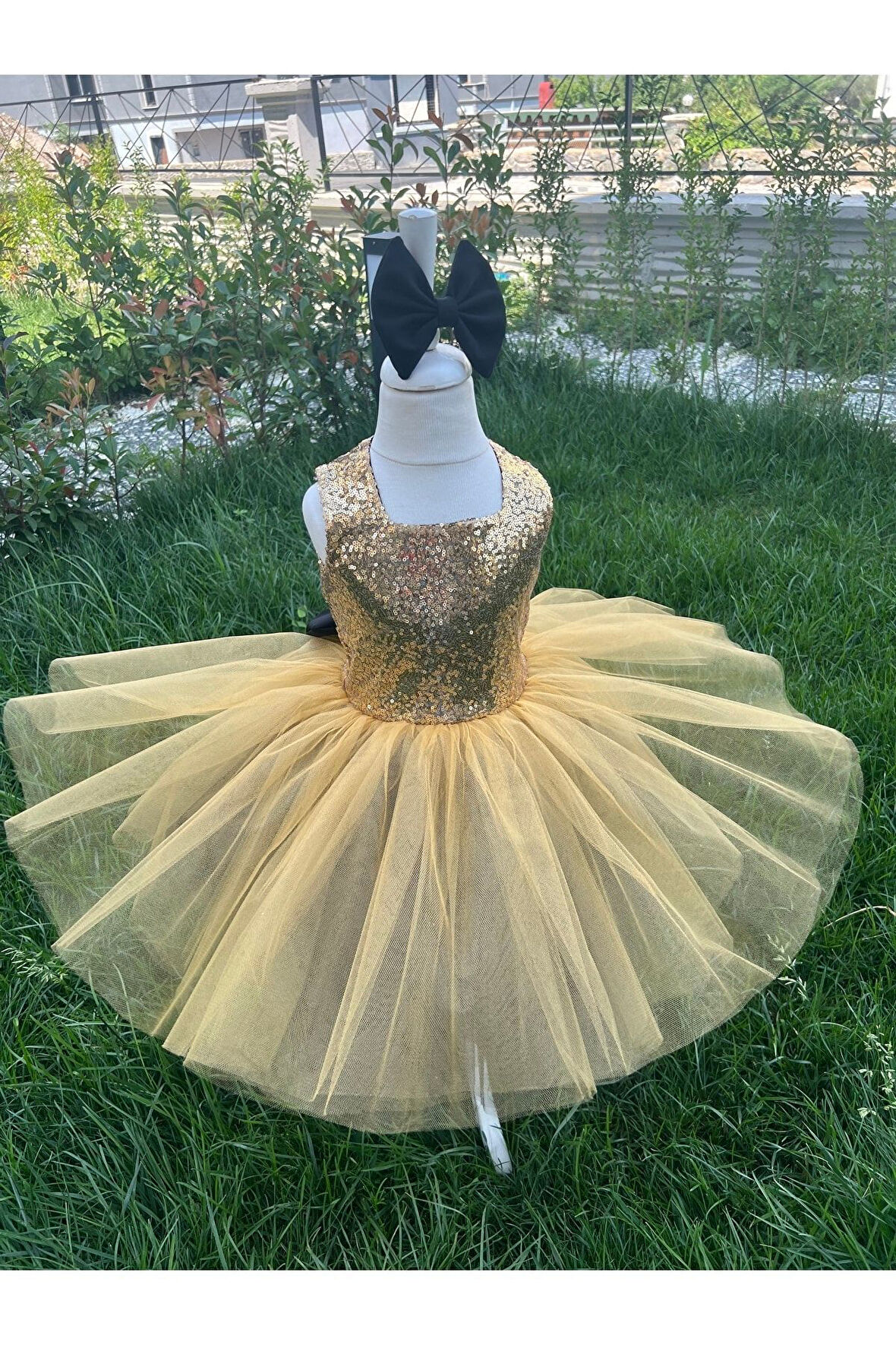 Kız Çocuk Gold Payet Detaylı Tüllü Kabarık Abiye Elbise