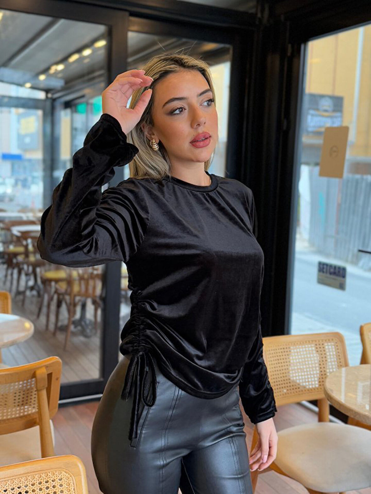 JANES Kadın Uzun Kollu Bisiklet Yaka Yanları Ve Kolları Büzgülü Kadife Bluz