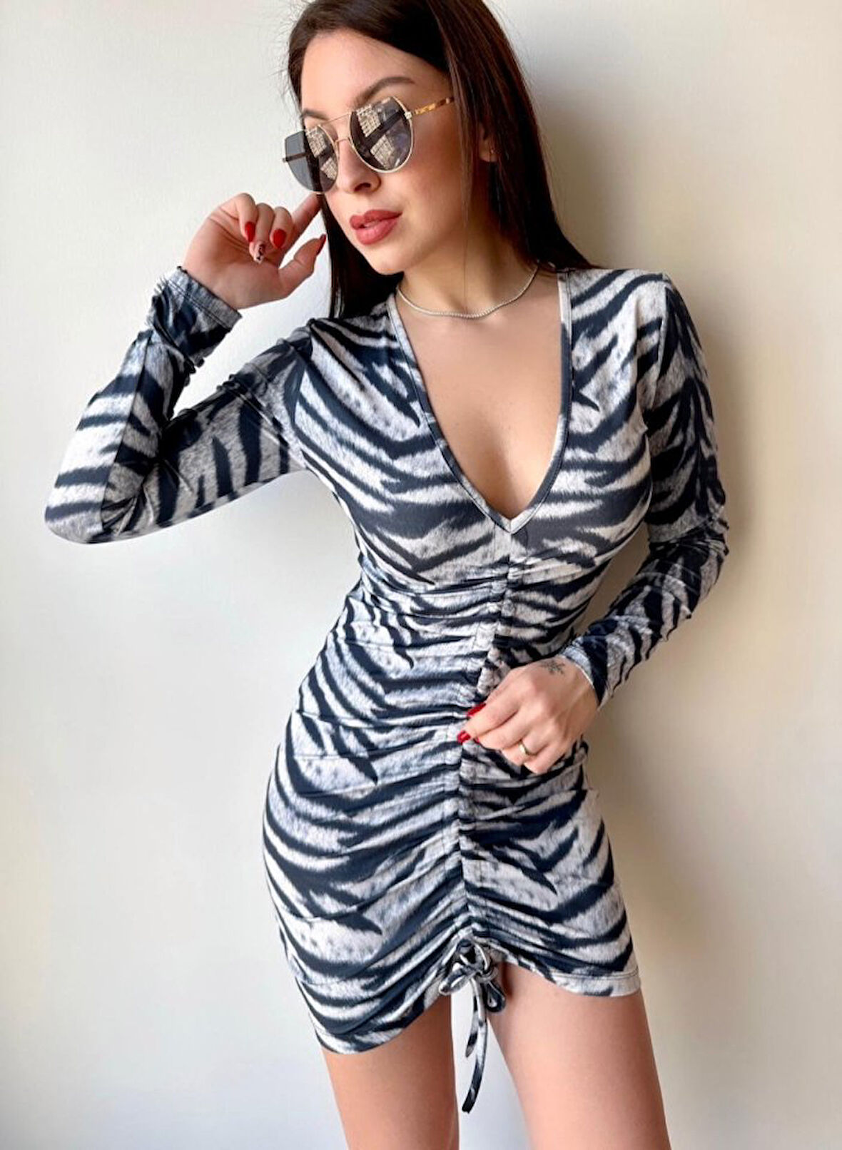 JANES Kadın V Yaka önü Asansör Büzgü Detay Fırsat ürün Zebra Mini Elbise