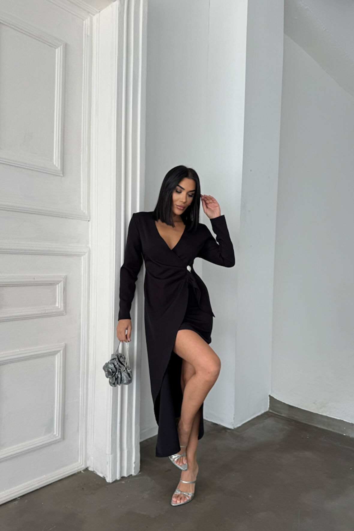 JANES KRUVAZE BROŞ DETAYLI ELBİSE - Siyah