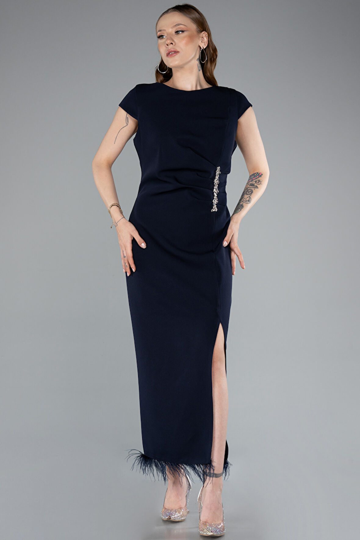 Kısa Kol Yırtmaçlı Midi Büyük Beden Davet Elbisesi ABK2340