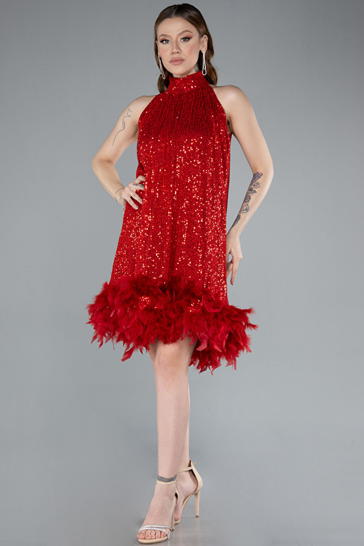 Halter Yaka Eteği Otrişli Kısa Pul Payet Abiye ABK2348