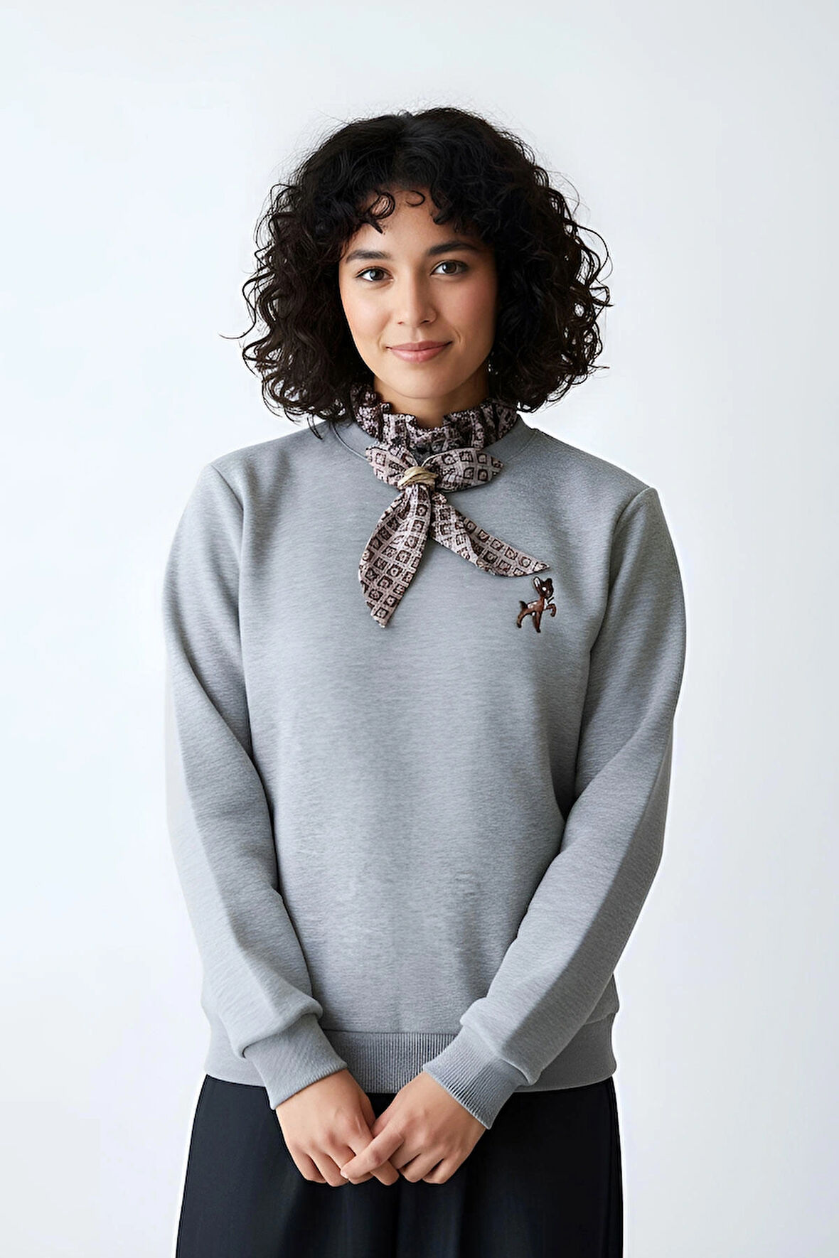 Kadın Fular Detaylı Tokalı Oversize Sweatshirt