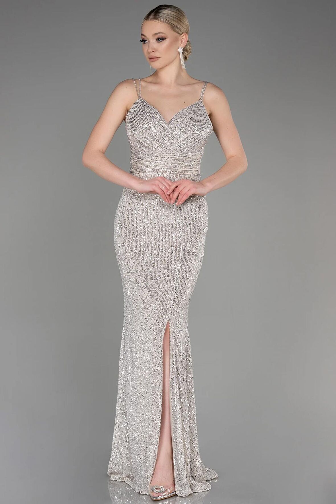 Sırt Ve Bacak Dekolteli Uzun Pul Payet Abiye ABU3768