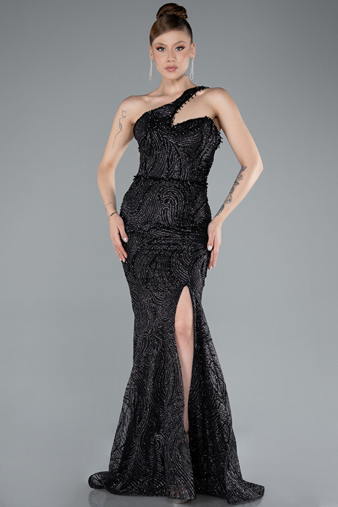 Tek Omuz Bacak Dekolteli Uzun Simli Abiye ABU4697